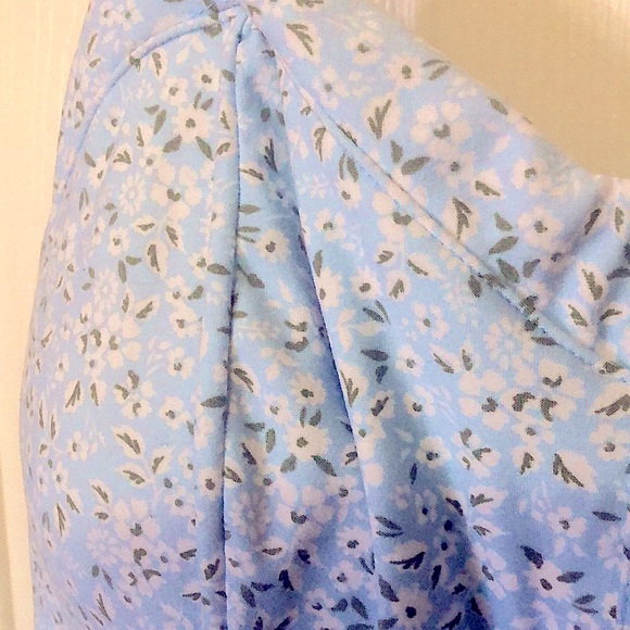 LILLY’S: Great Blue w/Floral Pattern-Summer Mini Dress. Size Large (11/13). - Picture 3 of 4